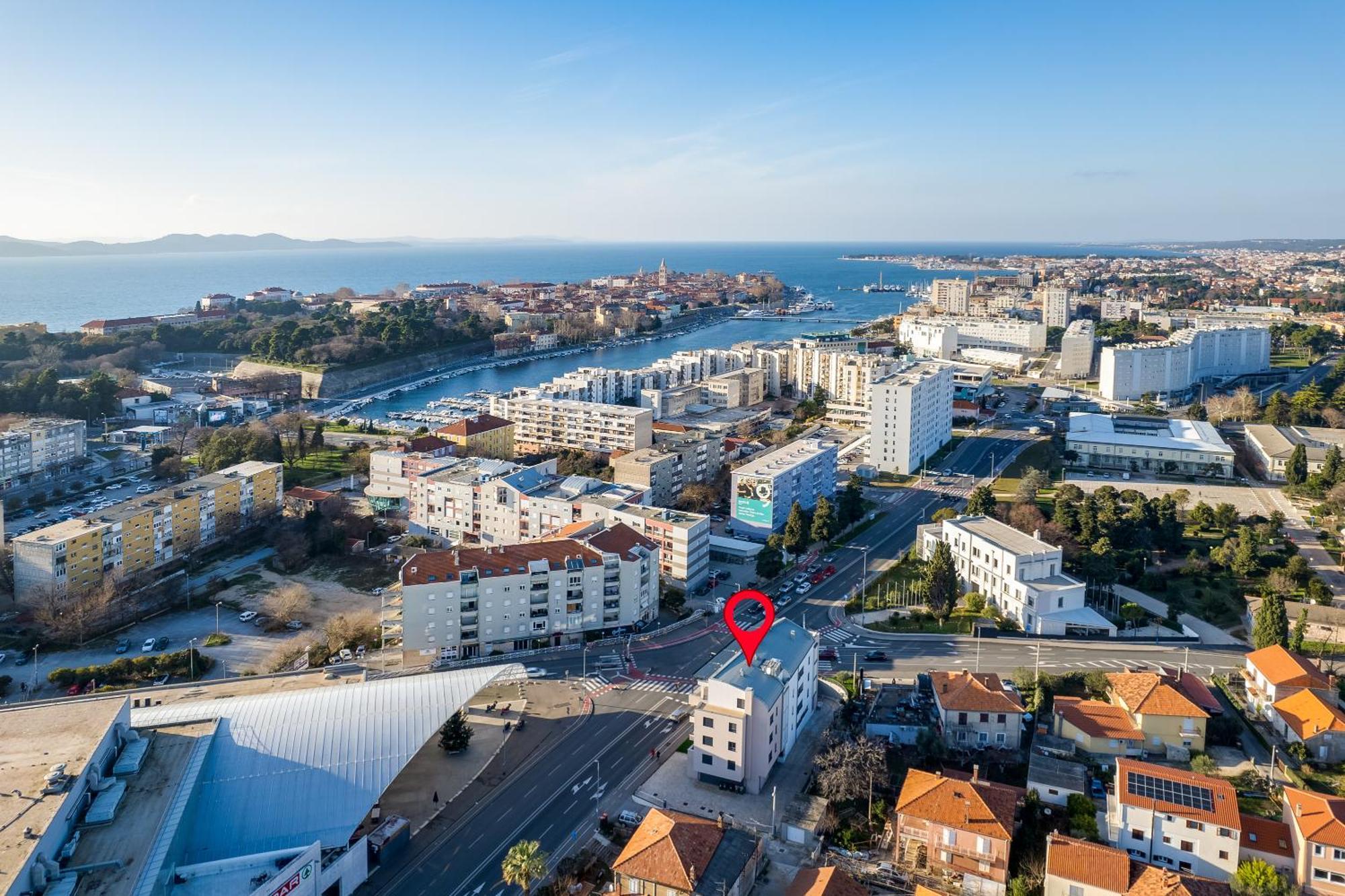 Tres Fenestras Zadar - Private Parking Apartment ภายนอก รูปภาพ