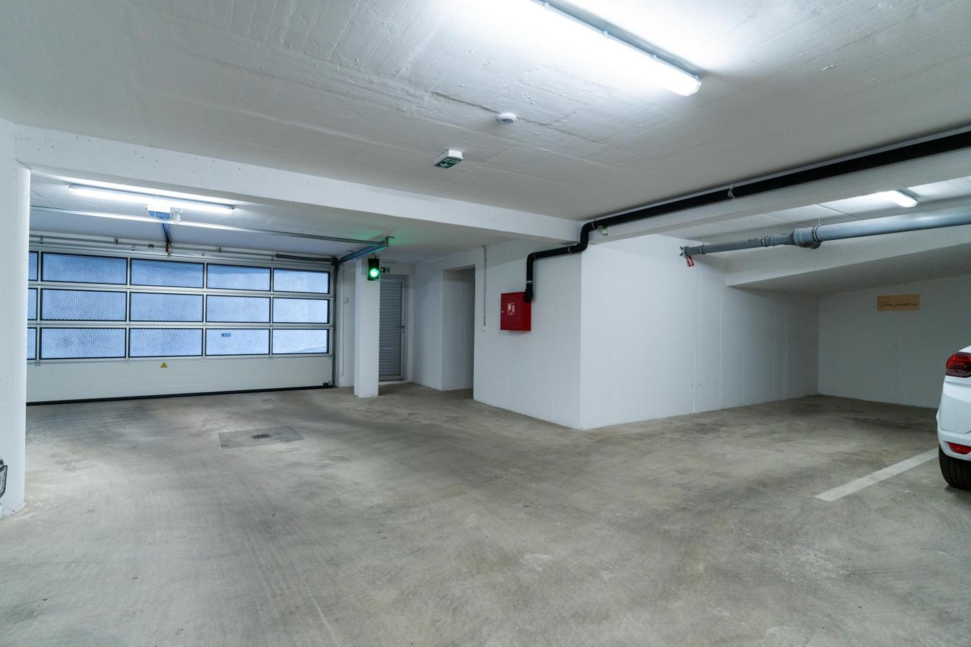 Tres Fenestras Zadar - Private Parking Apartment ภายนอก รูปภาพ