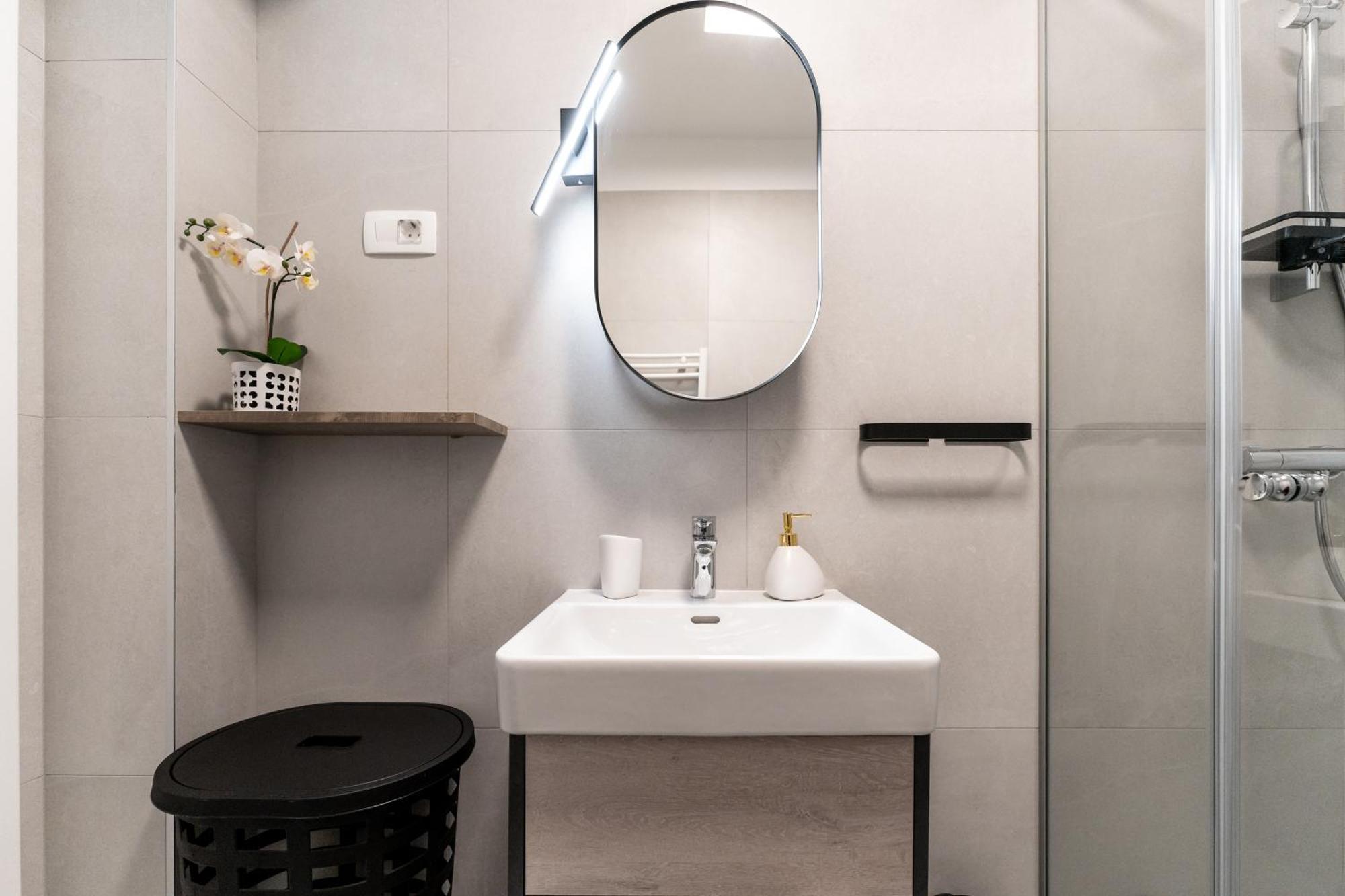 Tres Fenestras Zadar - Private Parking Apartment ภายนอก รูปภาพ